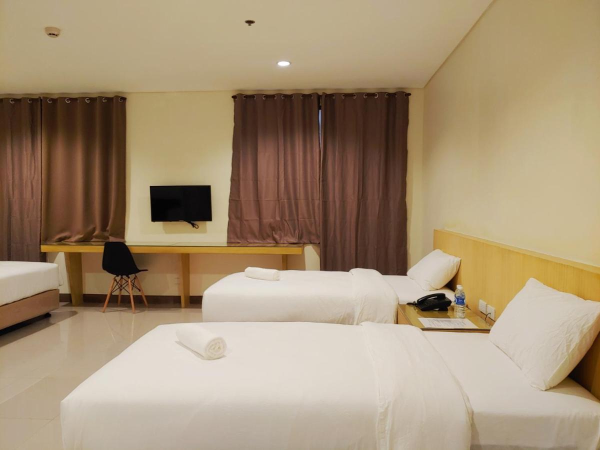 Kaizen Suites Manila Exterior photo