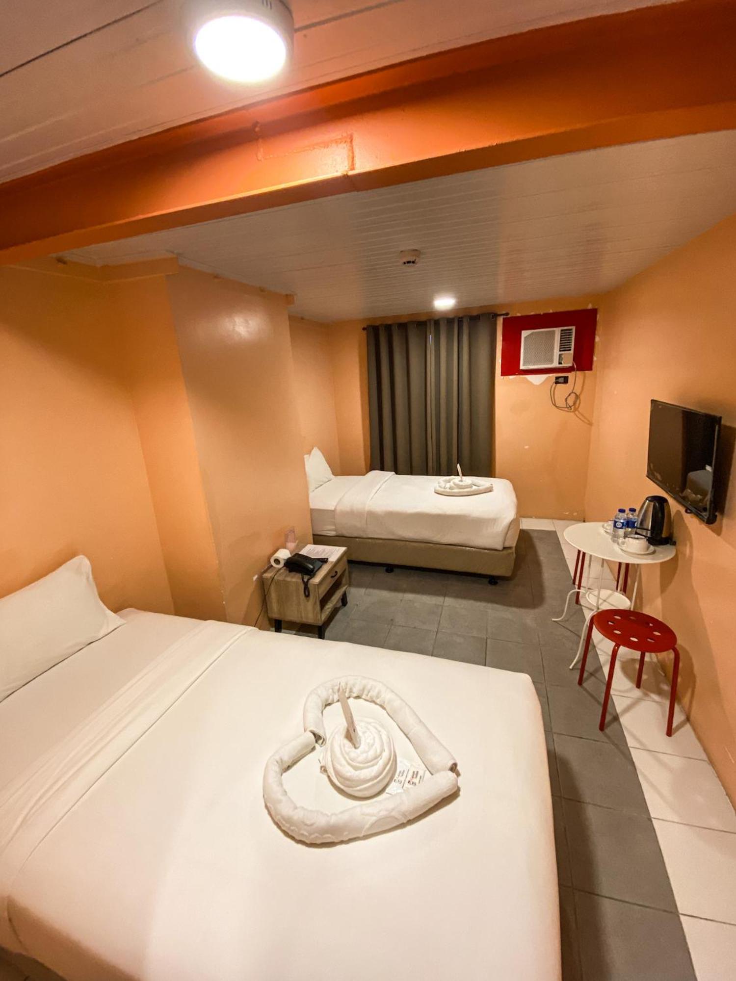 Kaizen Suites Manila Exterior photo