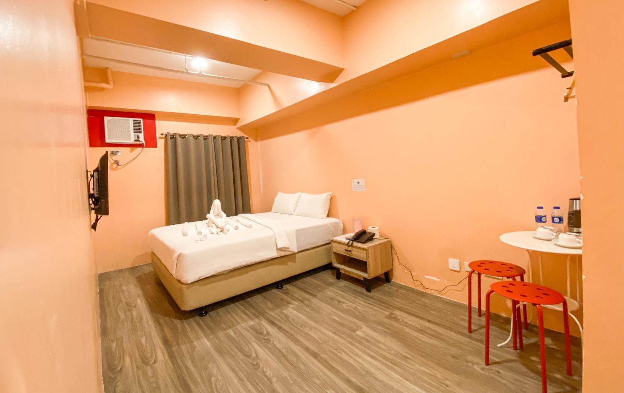 Kaizen Suites Manila Exterior photo